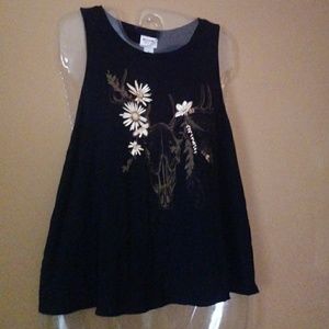 Skull and flower top